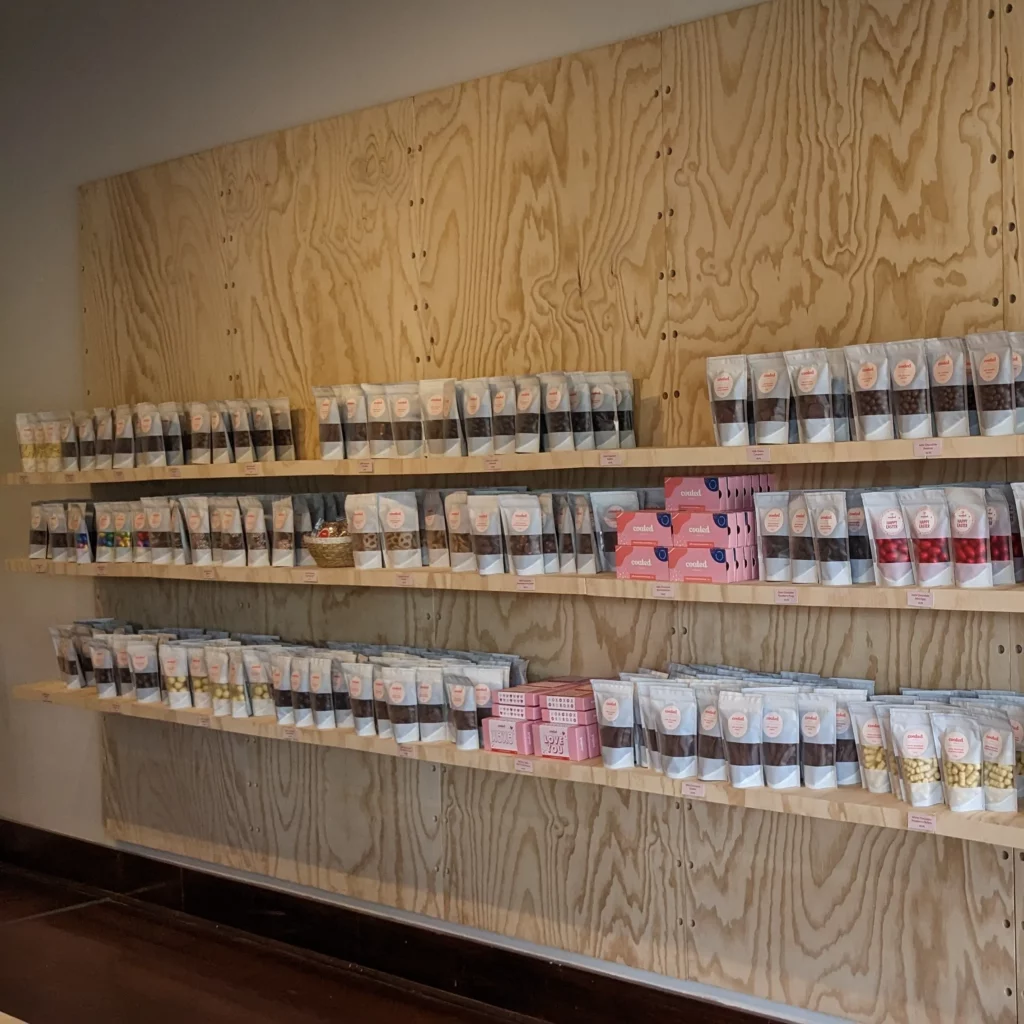 shop shelving system panels in pop up sore for coated chocolate