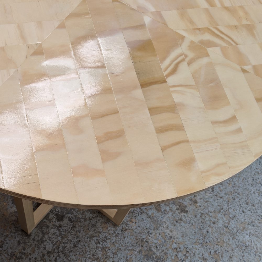 large round bar table
