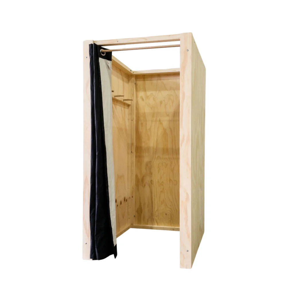 timber changeroom with curtain