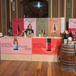 Food Display Ideas That Attract Customers: Visual Merchandising Strategies for Markets, Retail and Events 14 little food market_plywood events bar (19)