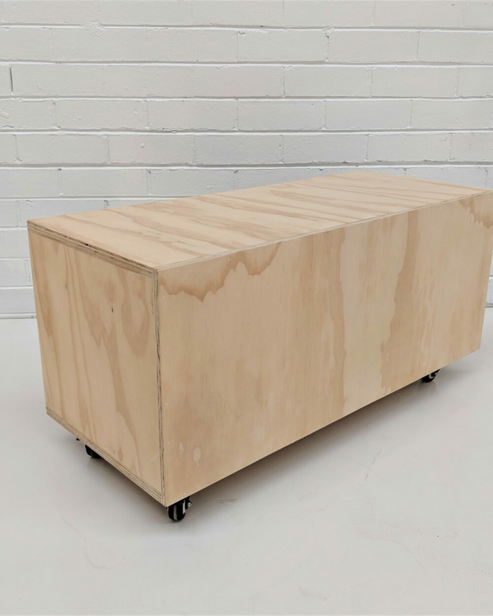 open face box large with wheels