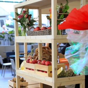Food Display Ideas That Attract Customers: Visual Merchandising Strategies for Markets, Retail and Events 4 wellineux_market stand_stacked shelving unit (1)